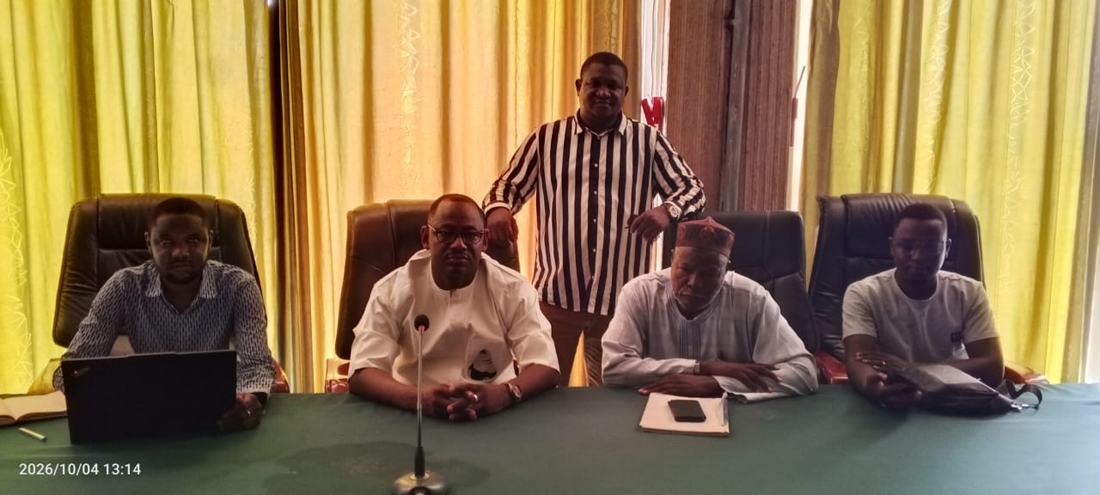 Les membres du Bureau régional ADEMAIR de Niamey à la fin de la réunion.